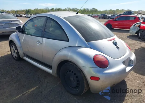 2000 Volkswagen New Beetle Gls Tdi z USA, uszkodzony, nr VIN 3VWCF21C6YM449527